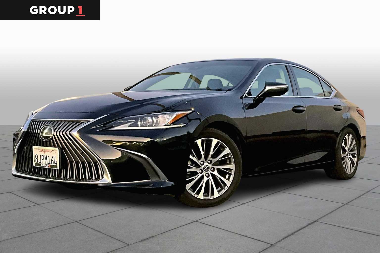 2019 Lexus ES Base's photo