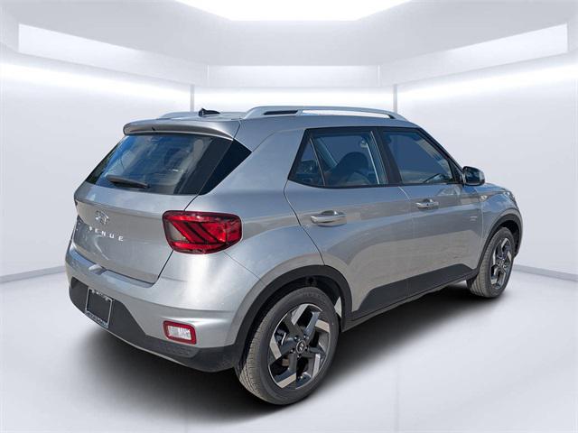 2026 Hyundai Venue SEL photo 2