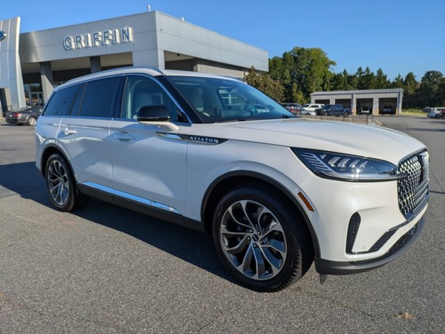 2025 Lincoln Aviator Premiere photo 2