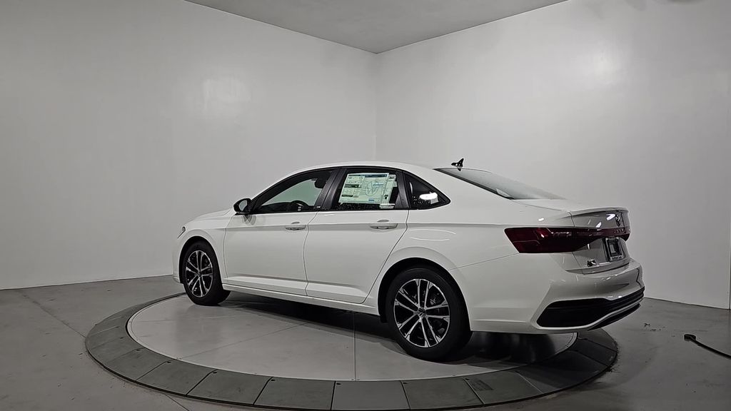 2025 Volkswagen Jetta 1.5T Sport photo 3
