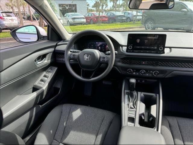 2025 Honda Accord 1.5T LX photo 11