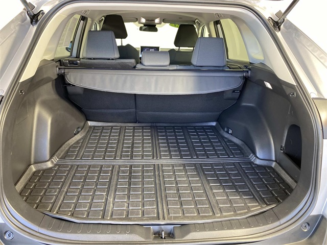 2023 Toyota RAV4 LE photo 7