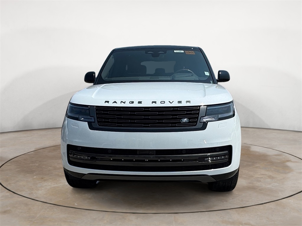 2025 Land Rover Range Rover SE photo 8