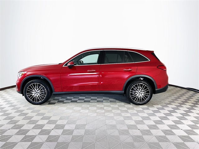 2026 Mercedes Benz GLC 300 photo 4
