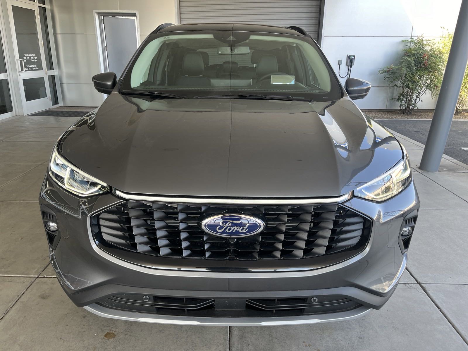2024 Ford Escape Plug-In Hybrid photo 2