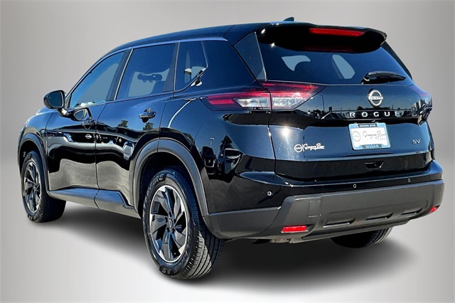 2024 Nissan Rogue SV photo 3