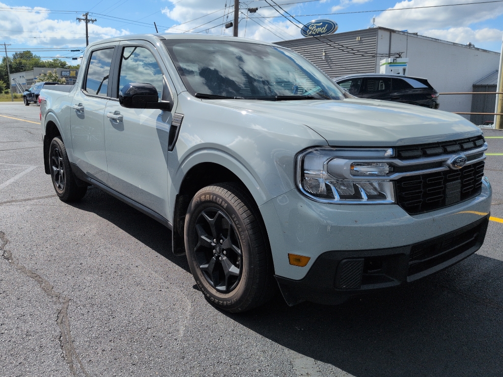 2024 Ford Maverick Lariat photo 2