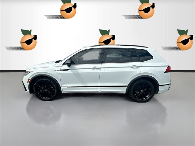 2022 Volkswagen Tiguan SE R-Line Black photo 4