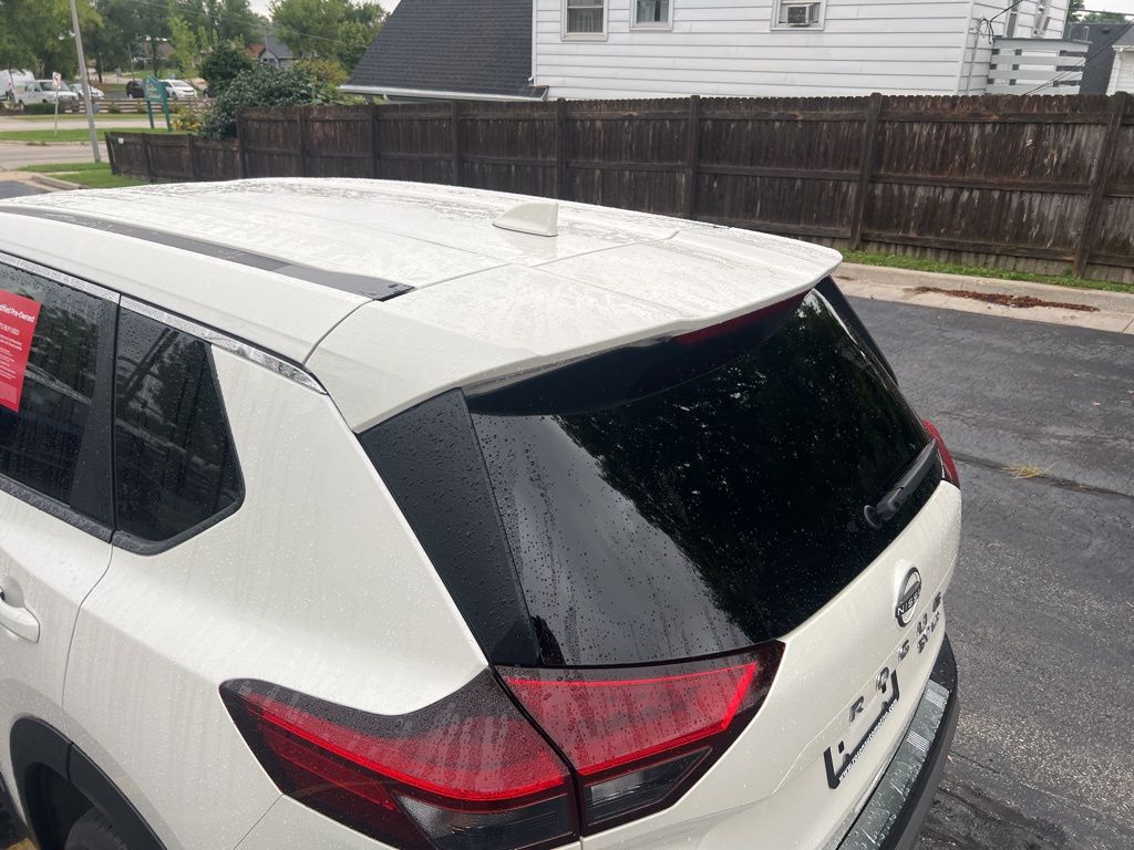 2023 Nissan Rogue SV photo 32