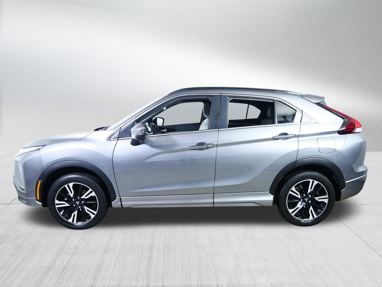 2023 Mitsubishi Eclipse Cross SEL photo 4