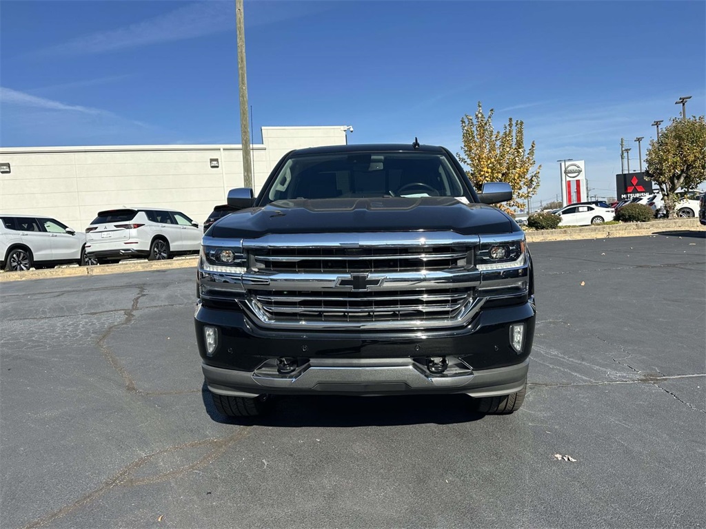 2018 Chevrolet Silverado 1500 High Country photo 2