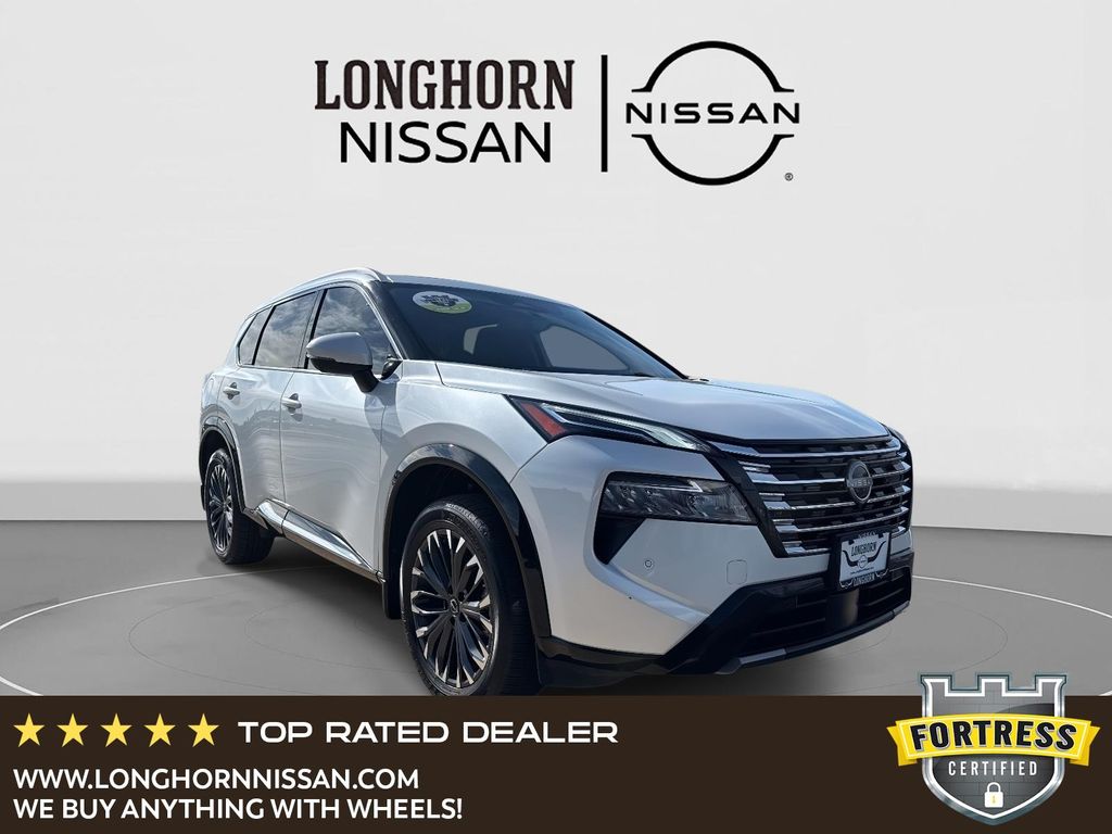 2024 Nissan Rogue Platinum's photo