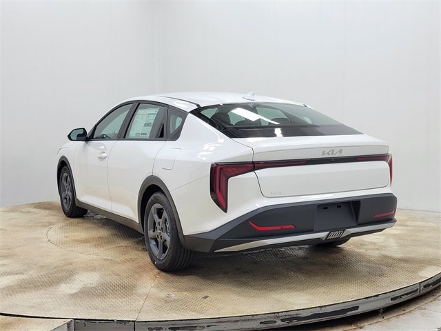 2025 Kia K4 LXS photo 6