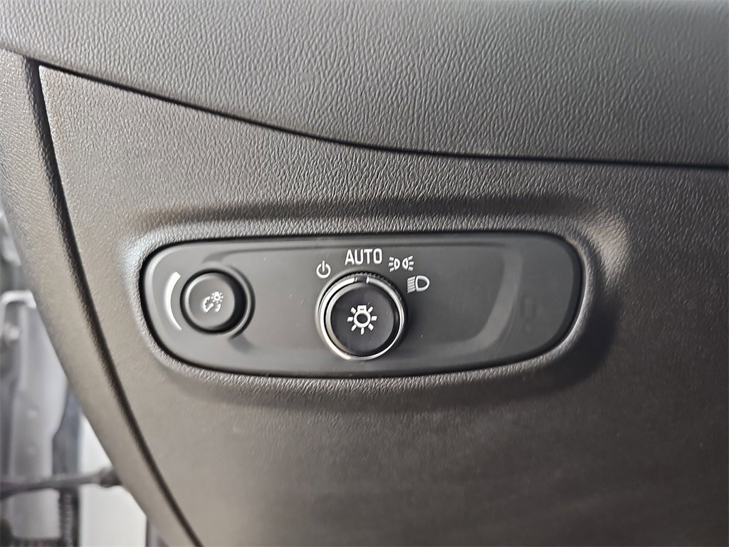 2022 Chevrolet Equinox LT photo 25