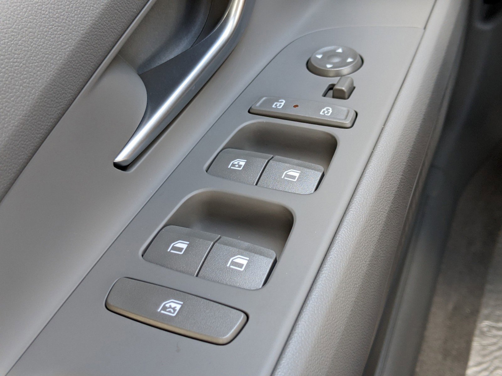 2025 Hyundai Elantra SEL Sport photo 17