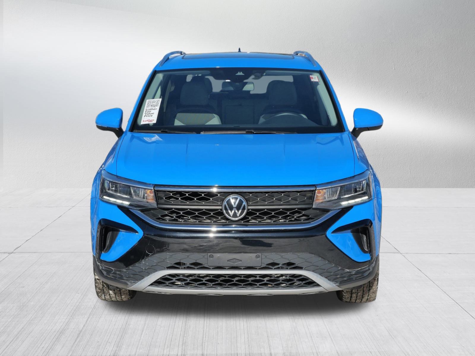 Certified 2022 Volkswagen Taos SE with VIN 3VVPX7B21NM042698 for sale in Burnsville, Minnesota