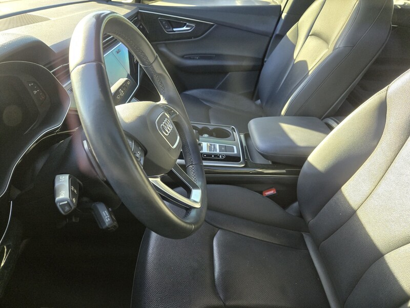 2021 Audi Q7 45 Premium Plus photo 3