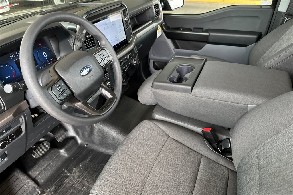 2025 Ford F-150 XL photo 10