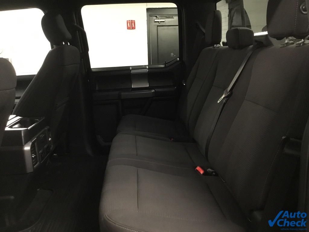 2017 Ford F-150 XLT photo 32