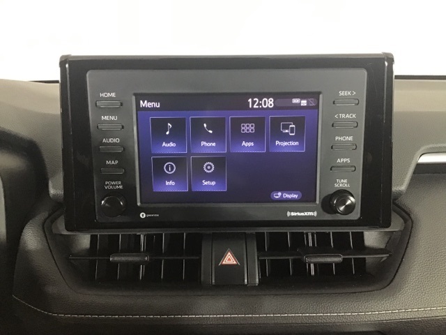 2021 Toyota RAV4 LE photo 17
