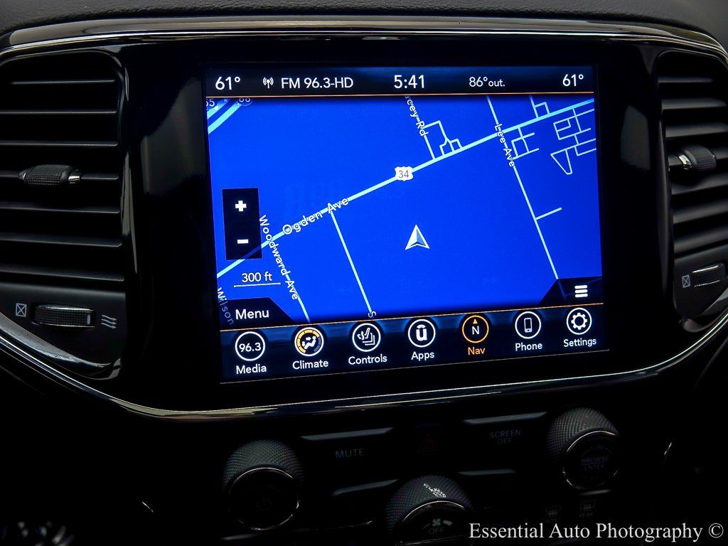 2022 JEEP GRAND CHEROKEE - Image 17