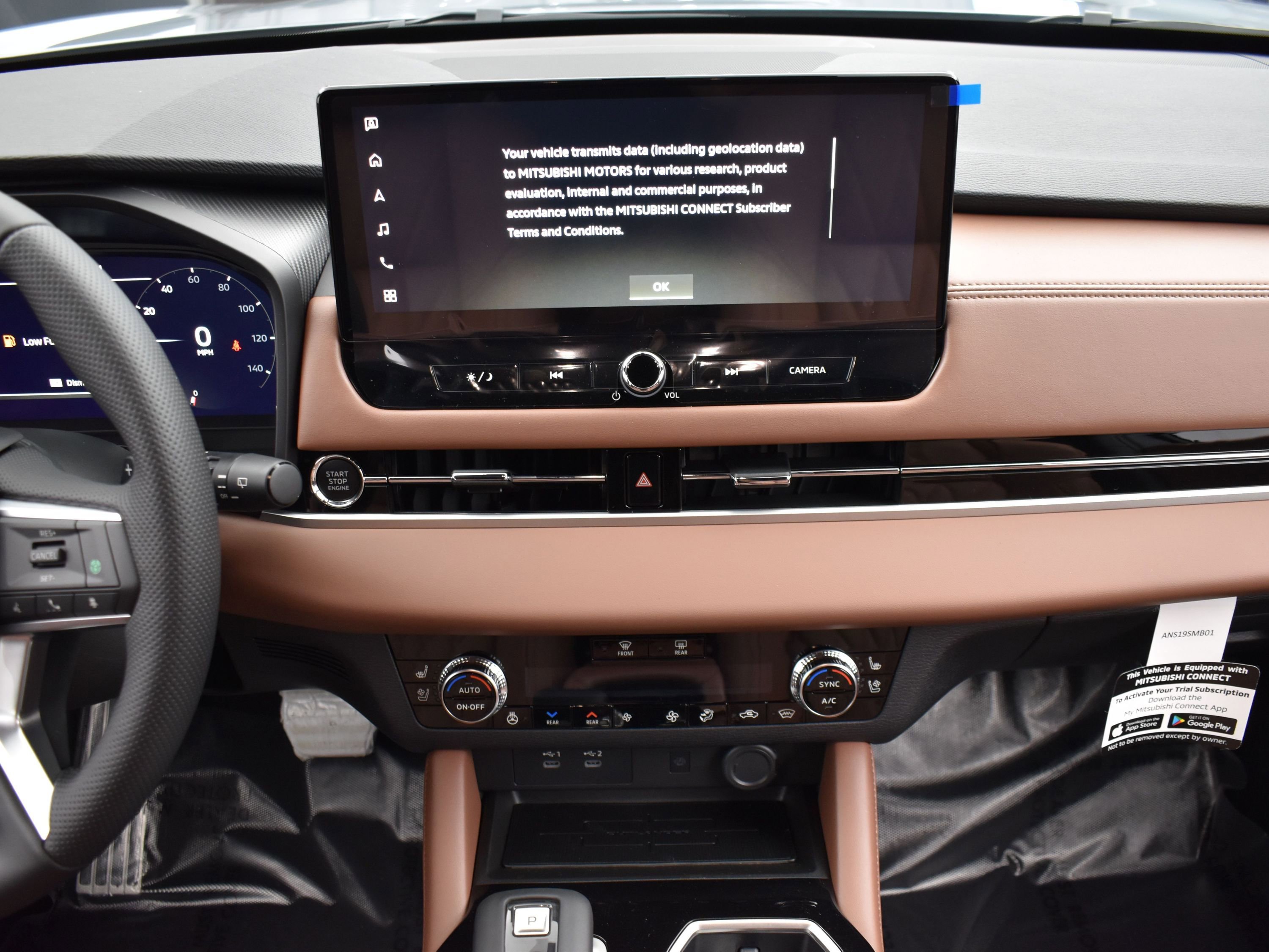 2025 Mitsubishi Outlander SEL photo 15