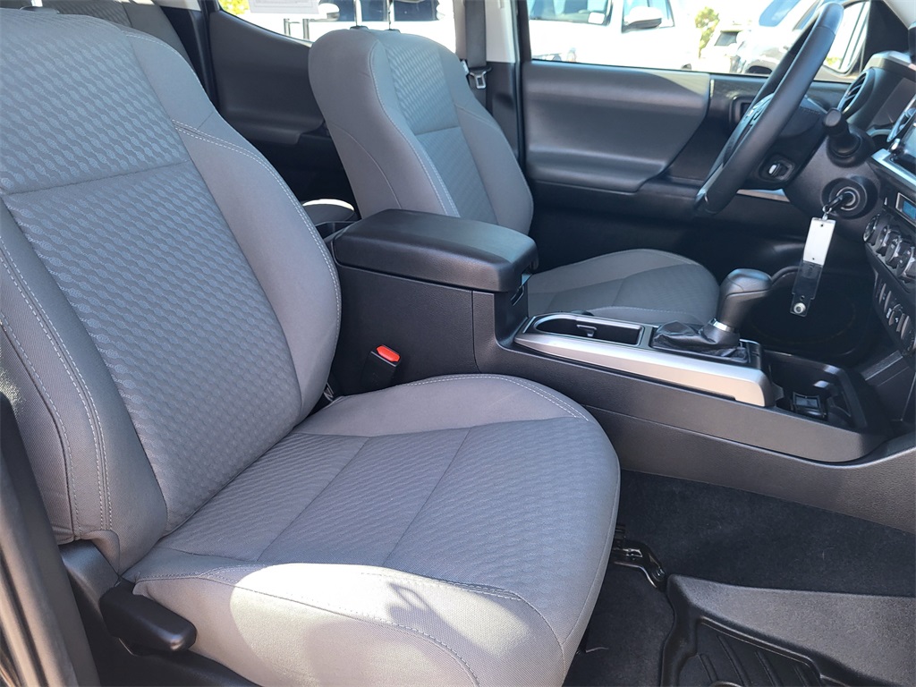 2021 Toyota Tacoma SR5 photo 21