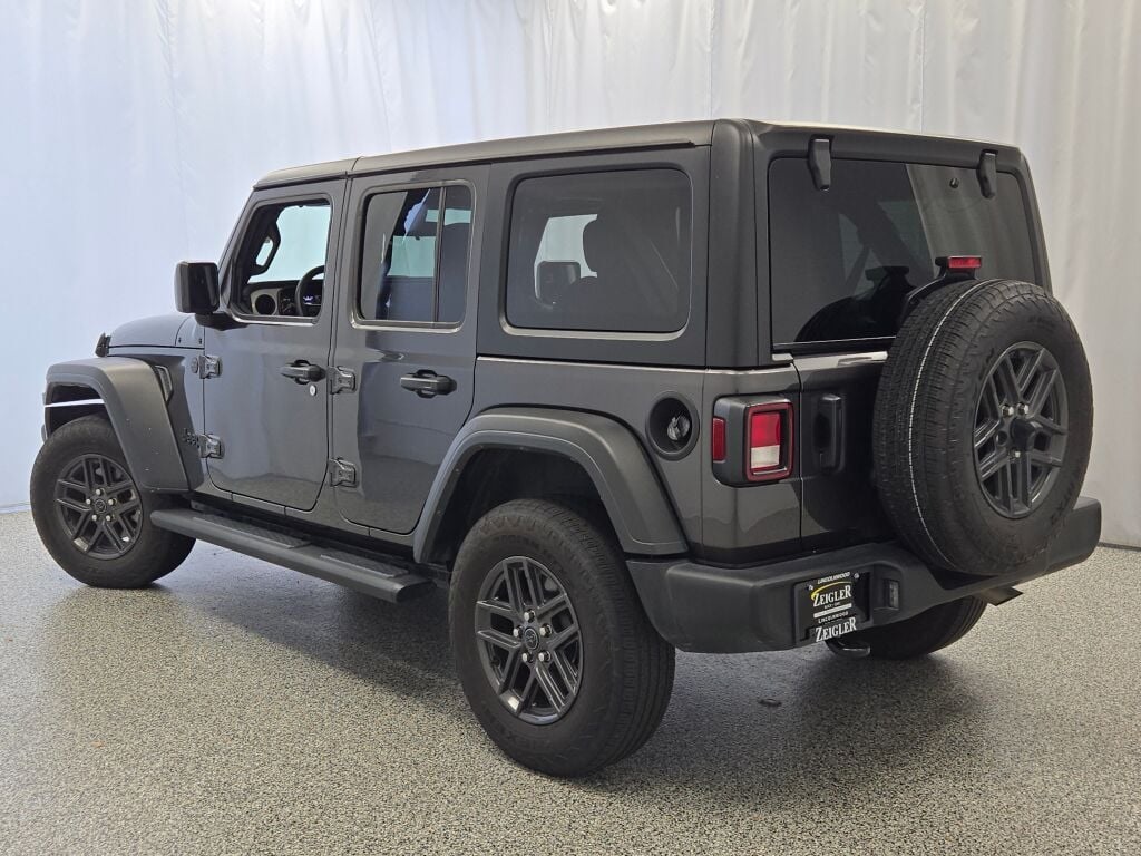 2024 Jeep Wrangler Sport S photo 15