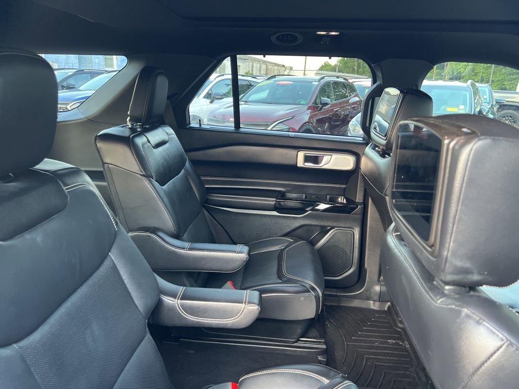 2022 Ford Explorer ST photo 33
