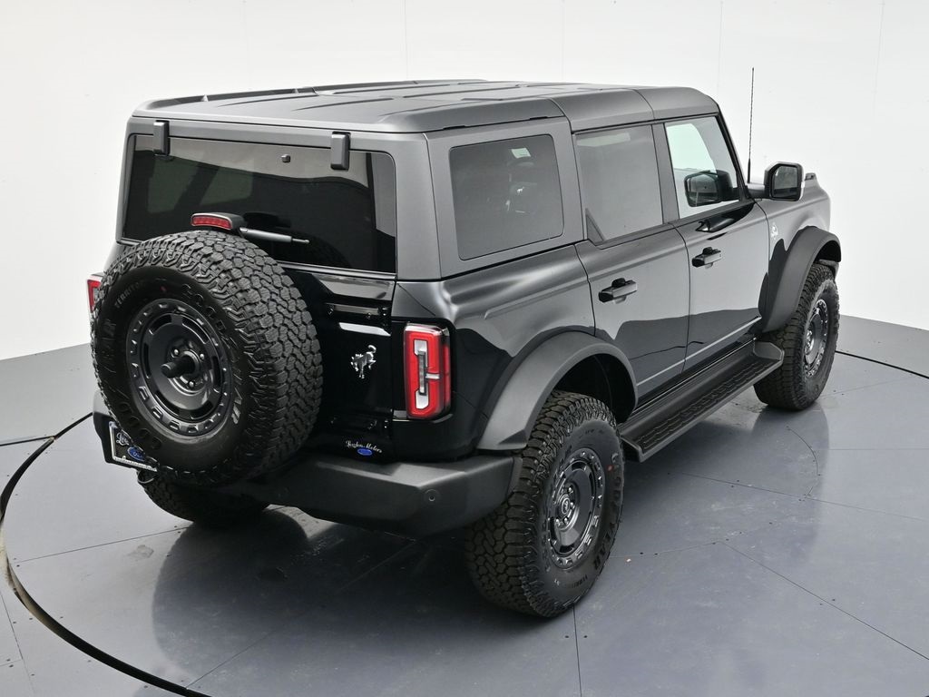 2025 Ford Bronco Outer Banks photo 34