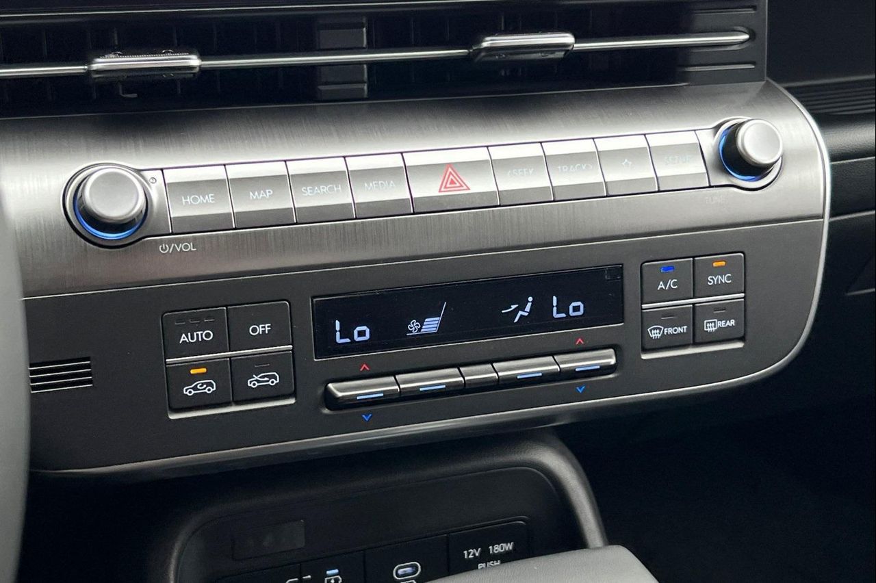 2025 Hyundai Kona SEL photo 20
