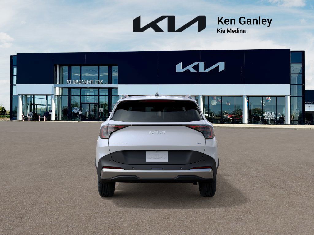 2026 Kia Sportage EX photo 3