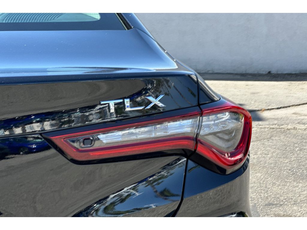 2025 Acura TLX Technology photo 7