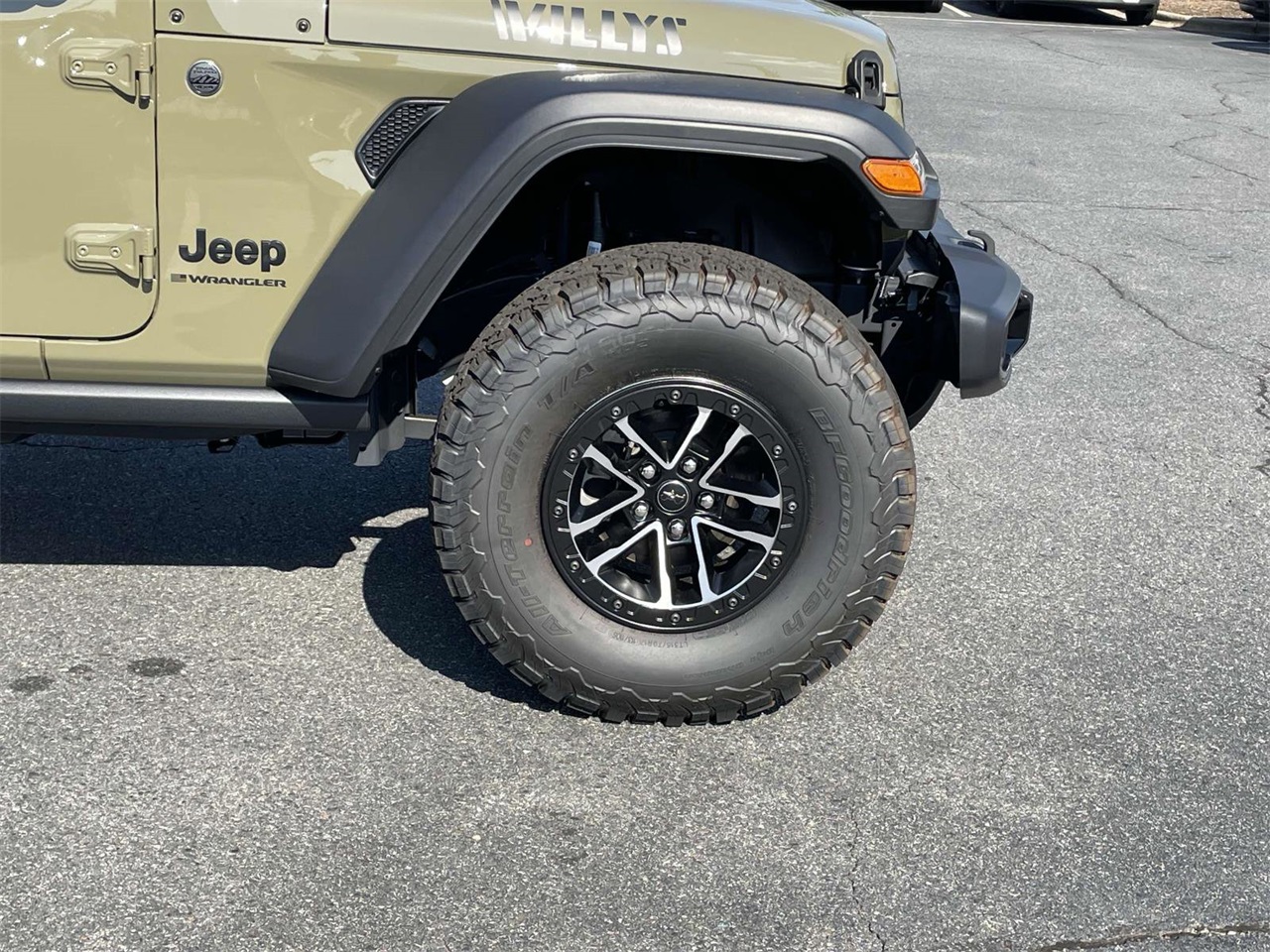 2025 Jeep Wrangler Willys photo 30
