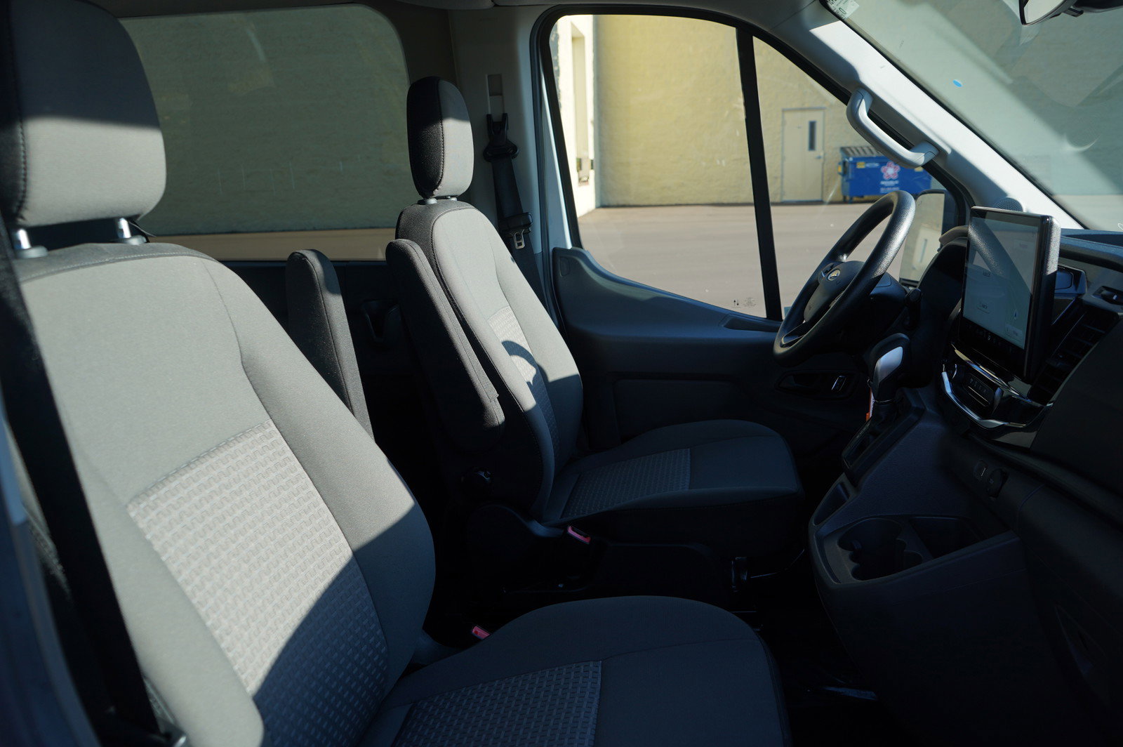2024 Ford Transit Passenger XLT photo 4
