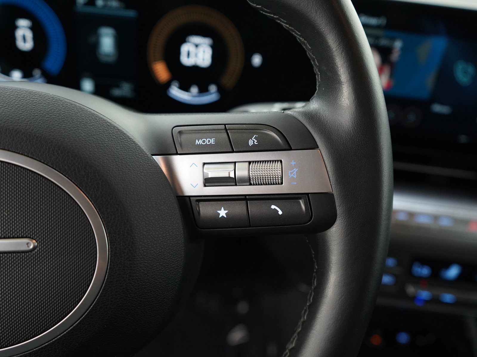 2024 Hyundai Kona SEL photo 23