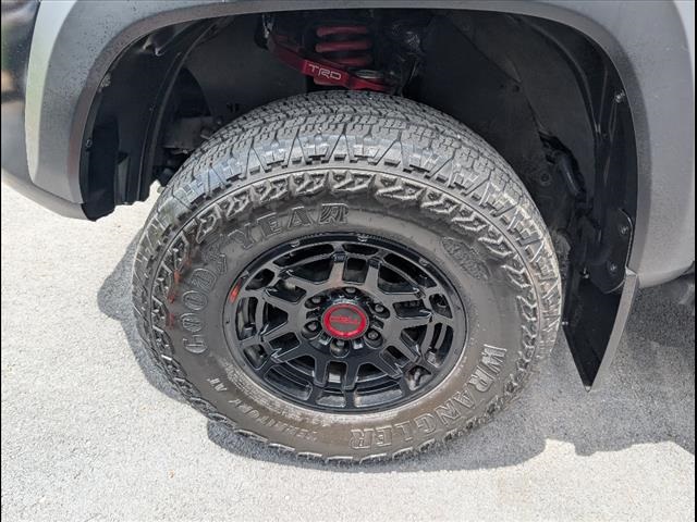 2022 Toyota Tacoma TRD Pro photo 5