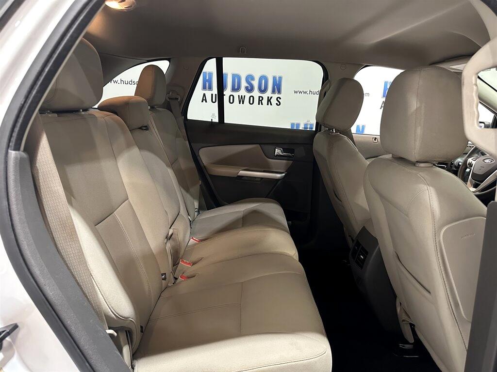 2014 Ford Edge SE photo 23