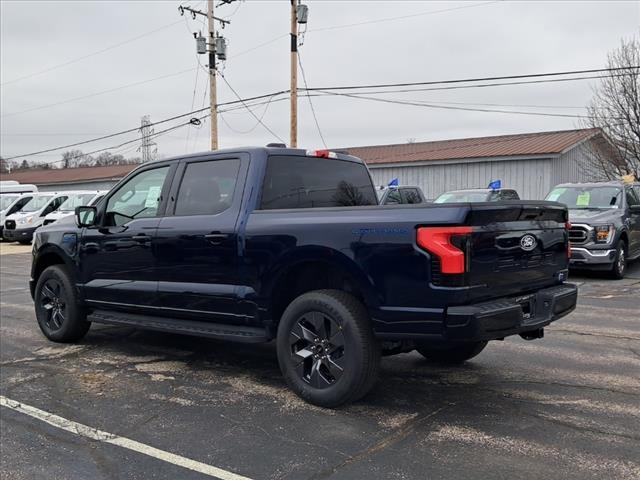 2025 Ford F-150 Lightning photo 4