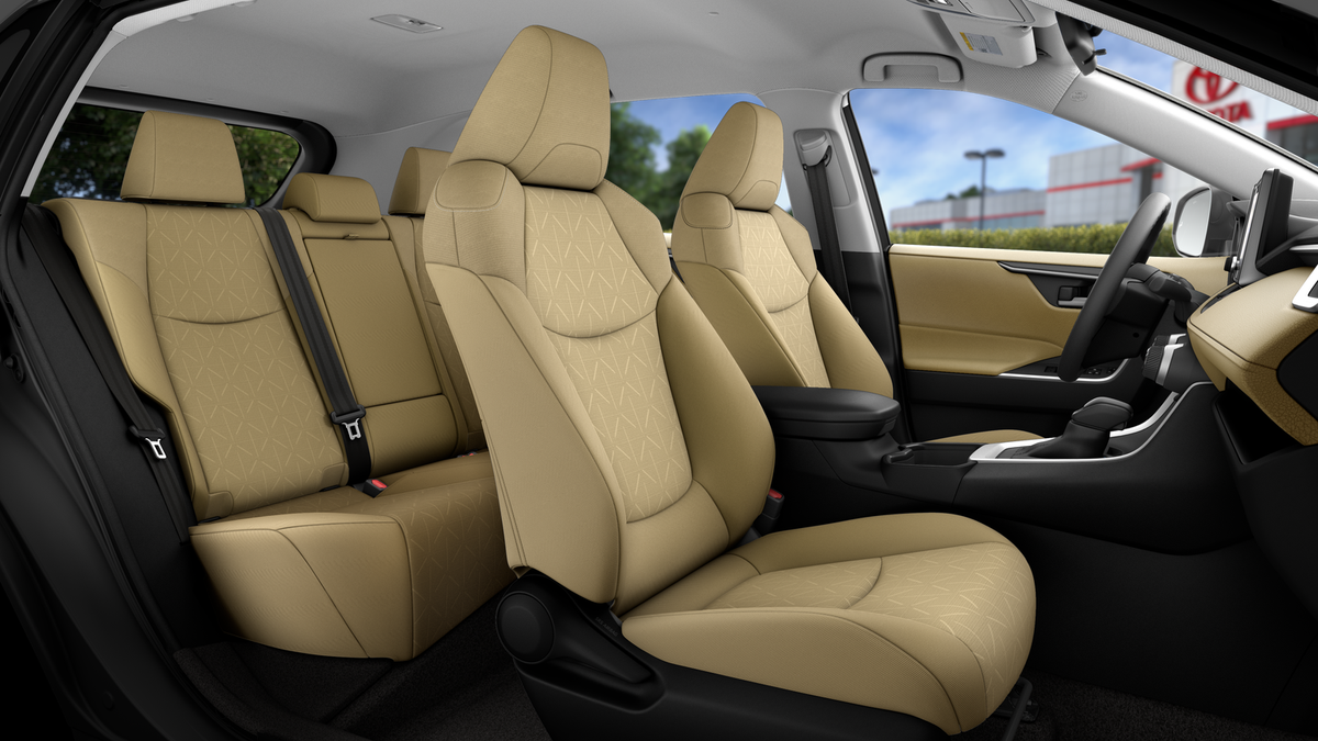 2025 Toyota RAV4 XLE photo 3