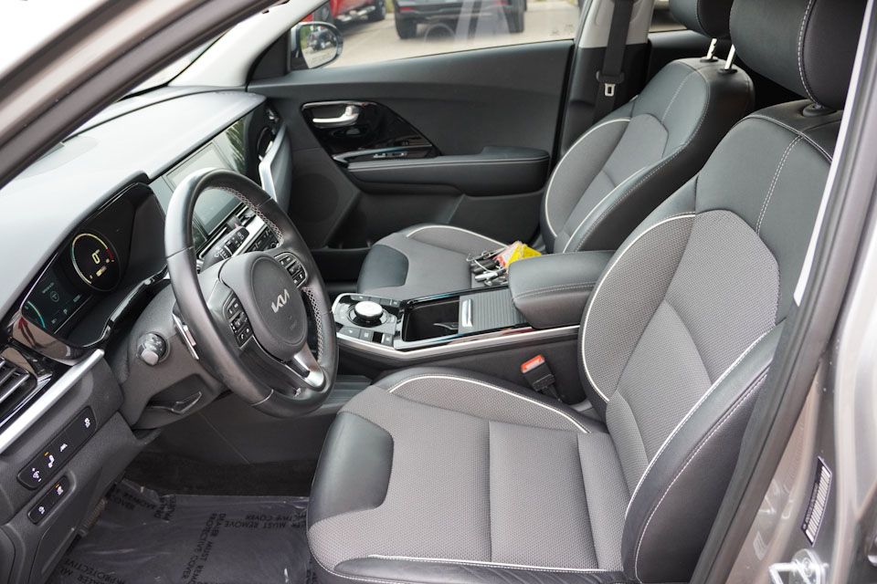 2022 Kia Niro EV S photo 15