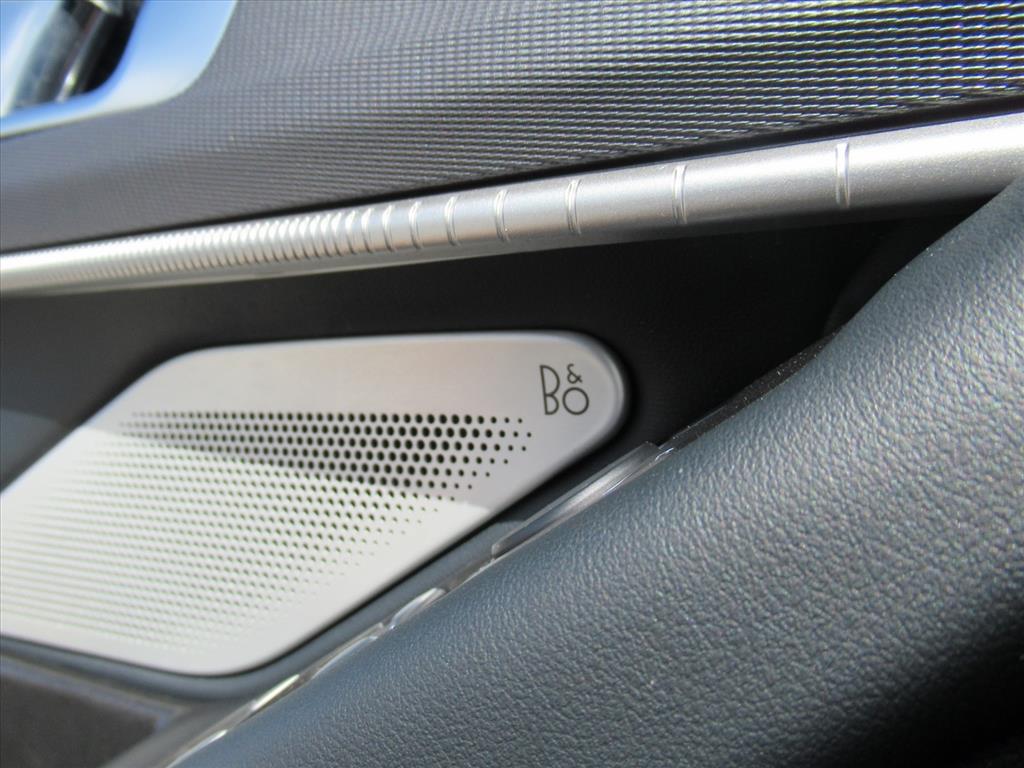 2025 Ford Explorer ST photo 27