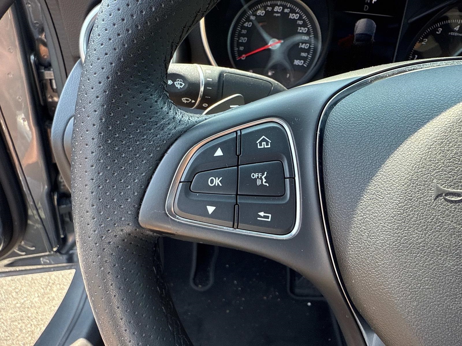2018 Mercedes Benz C 300 photo 15