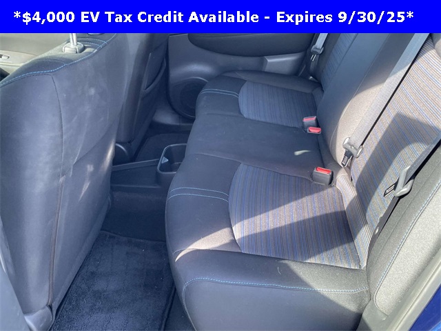 2023 Nissan Leaf S photo 12