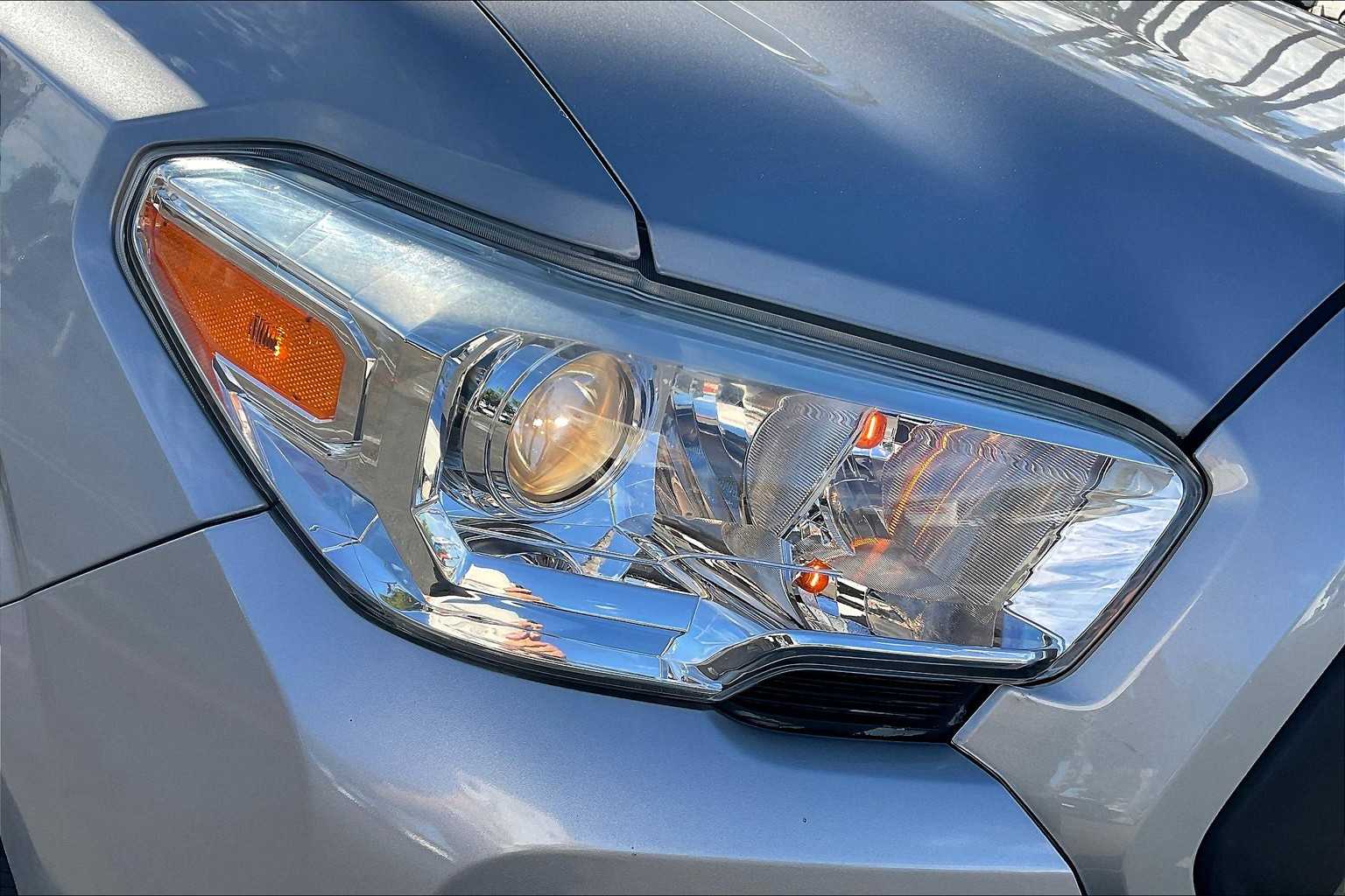 2019 Toyota Tacoma SR 4x4 Double Cab V6 photo 25