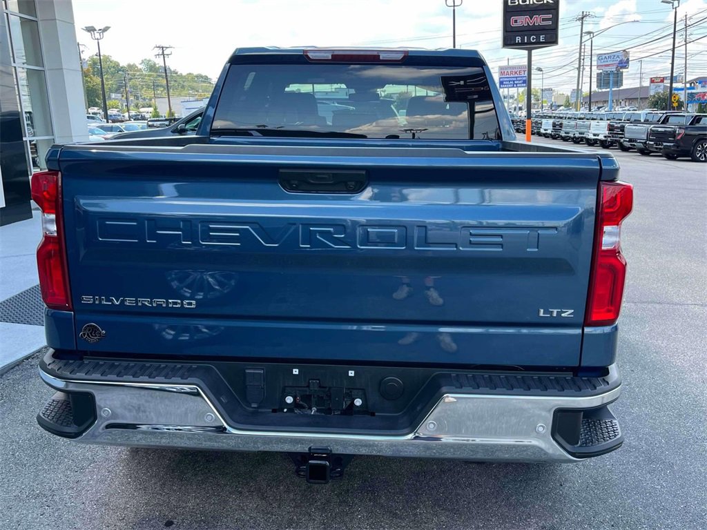2024 Chevrolet Silverado 1500 LTZ photo 4