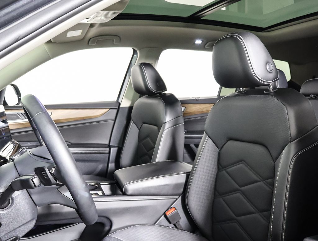 2024 Volkswagen Atlas SE Technology photo 7