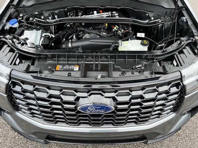 2025 Ford Explorer ST-Line photo 36