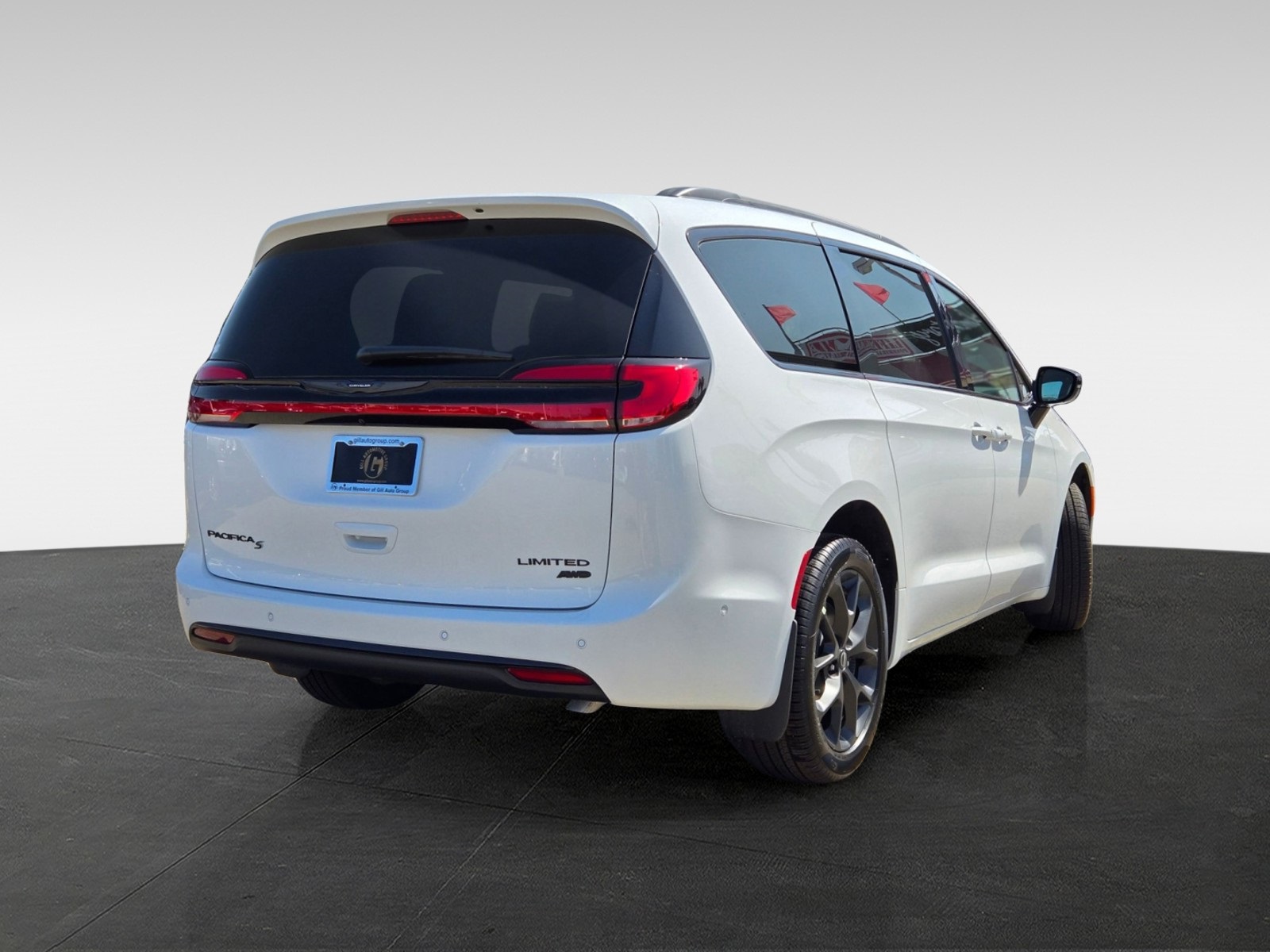 2025 Chrysler Pacifica Limited photo 4
