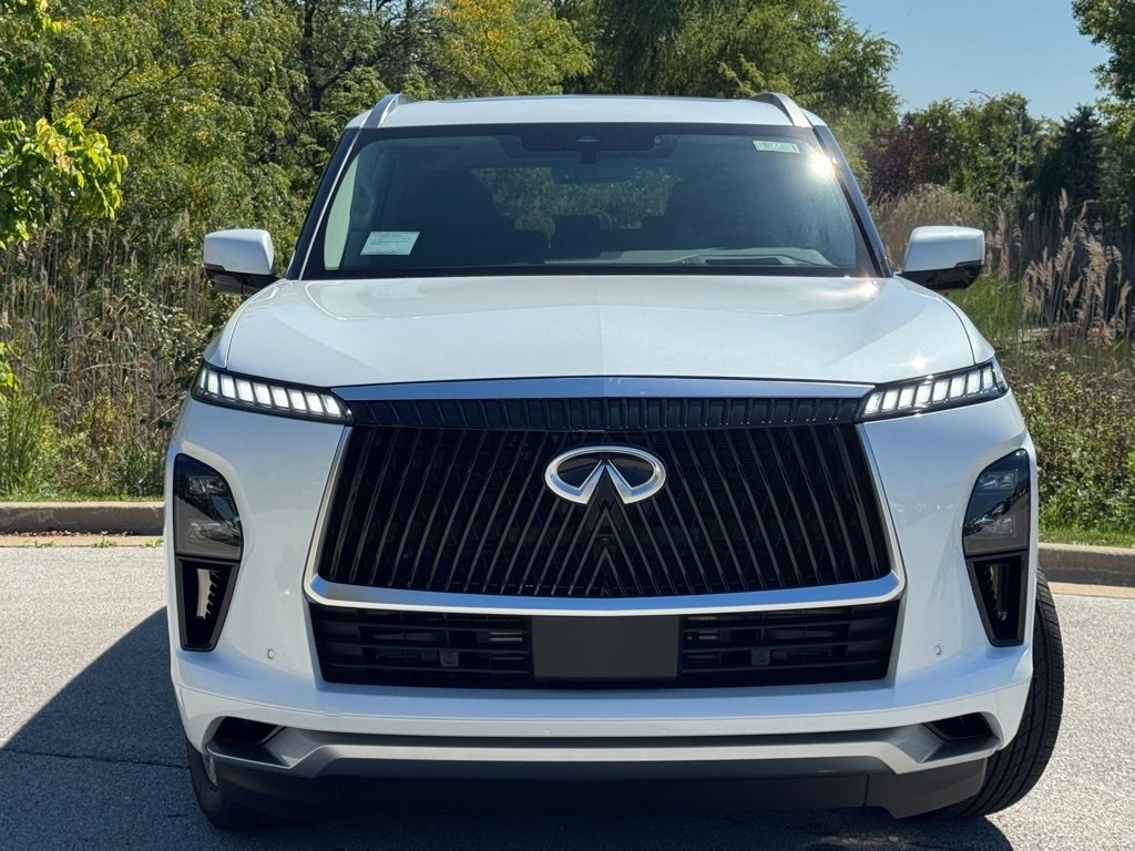 2026 Infiniti QX80 Luxe photo 2